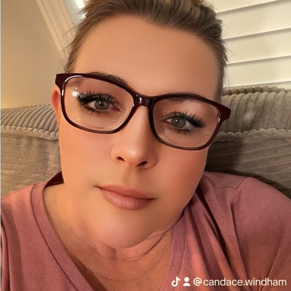 Meet your Posher, Candace